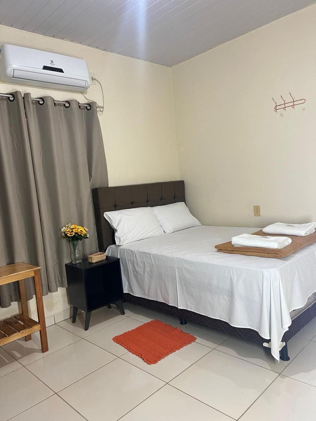Hostel Girassol Ponte Alta do Tocantins Exterior foto